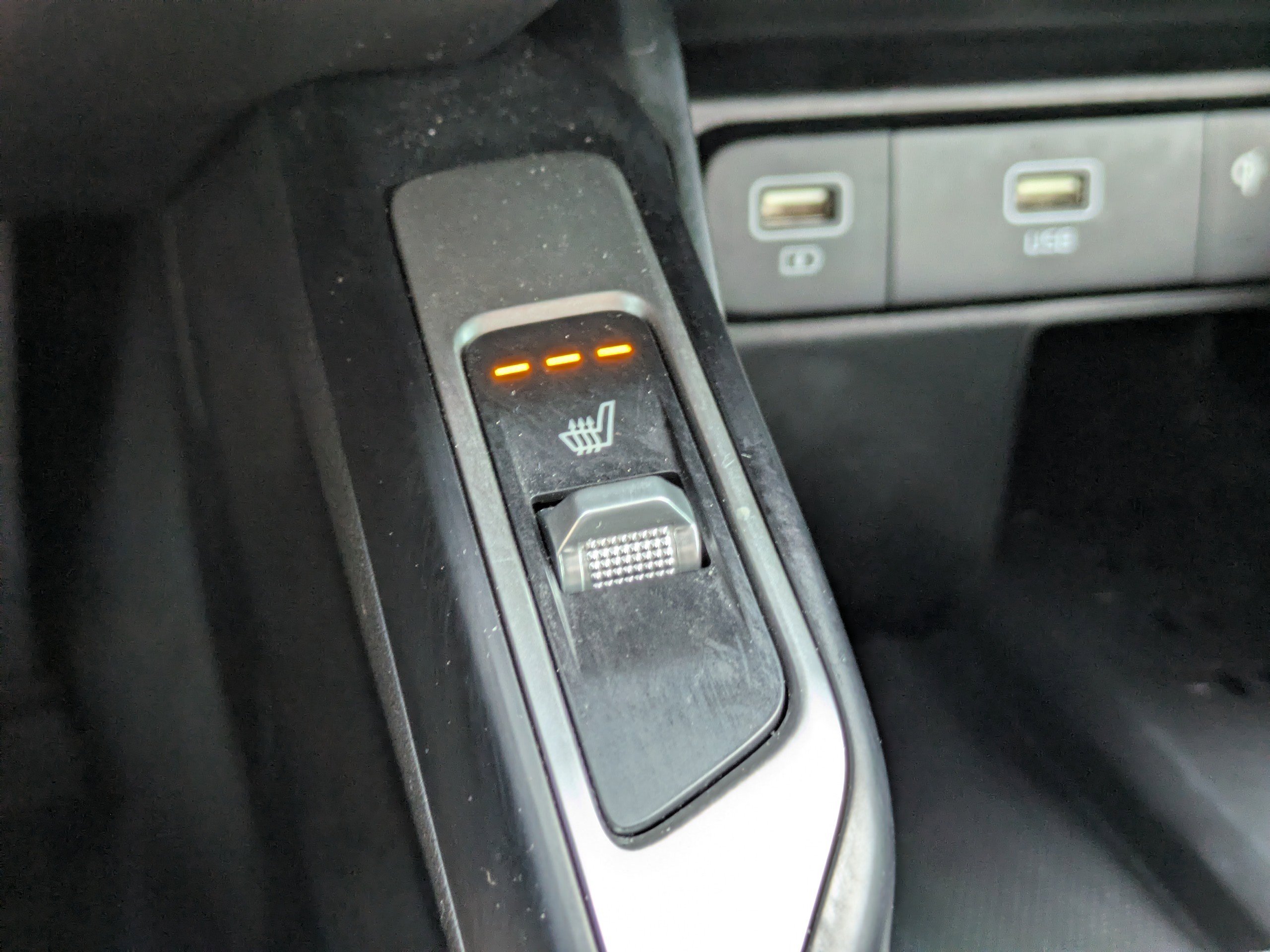 Used 2022 Kia Sorento EX w/ Panoramic Sunroof Package FWD image 27
