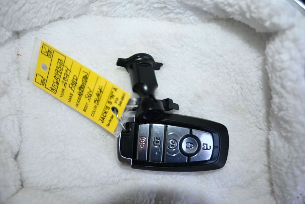 Certified 2024 Ford Expedition Max Limited RWD image 22