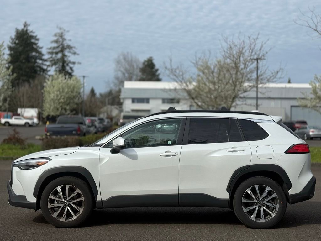 Certified 2023 Toyota Corolla Cross XLE w/ Convenience Package image 2