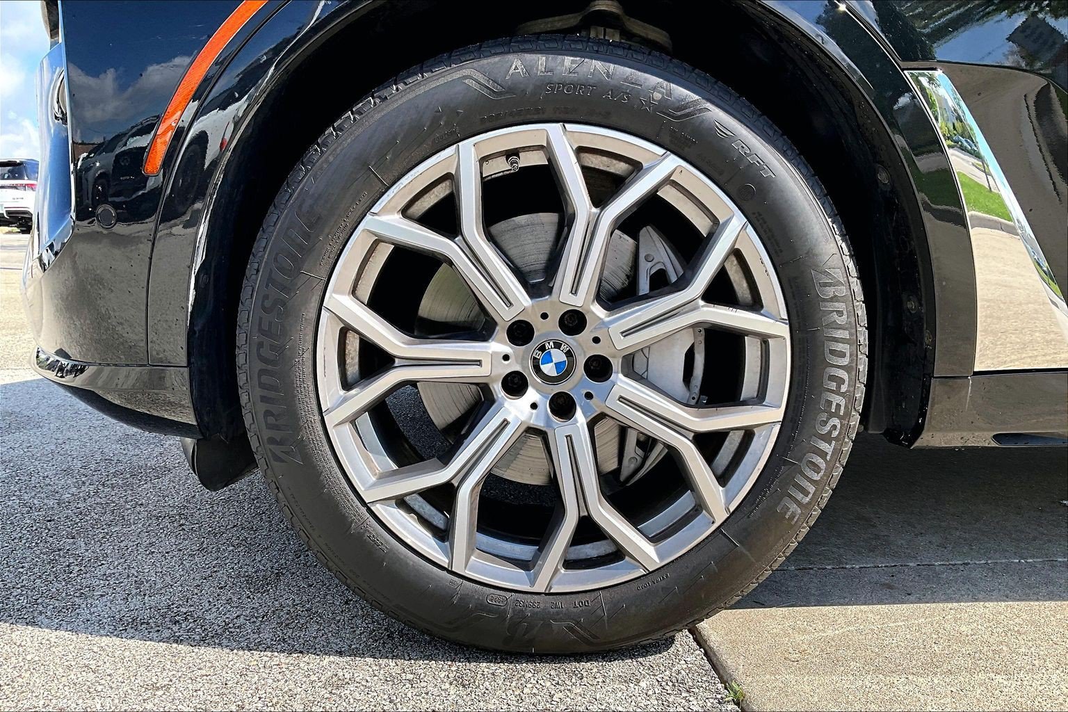 Used 2023 BMW X7 xDrive40i w/ Premium Package AWD/4WD image 10