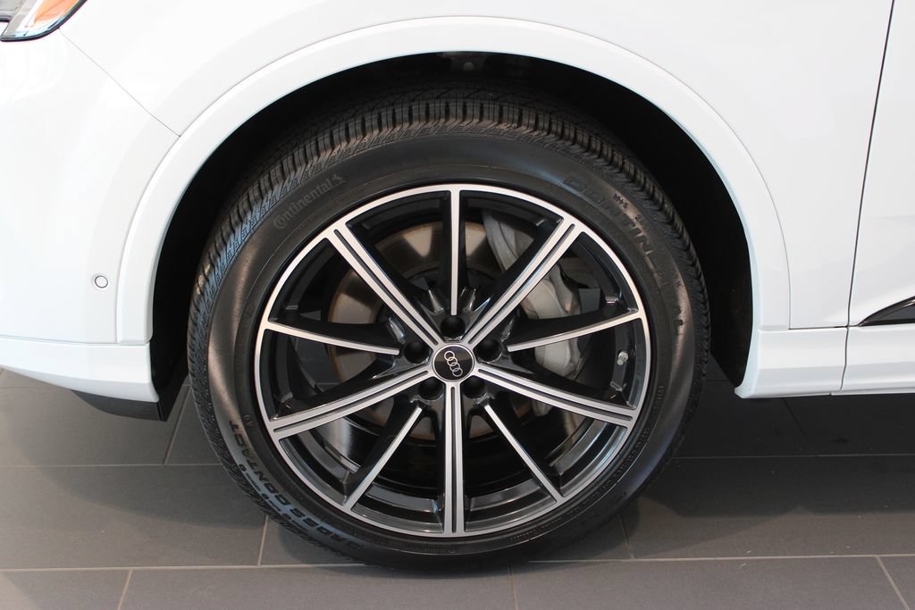 Certified 2025 Audi Q7 2.0T Premium Plus AWD/4WD image 28