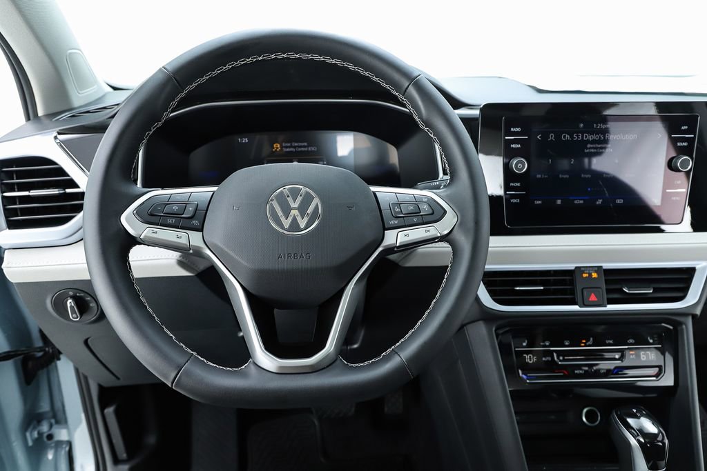 New 2026 Volkswagen Taos SE FWD image 57