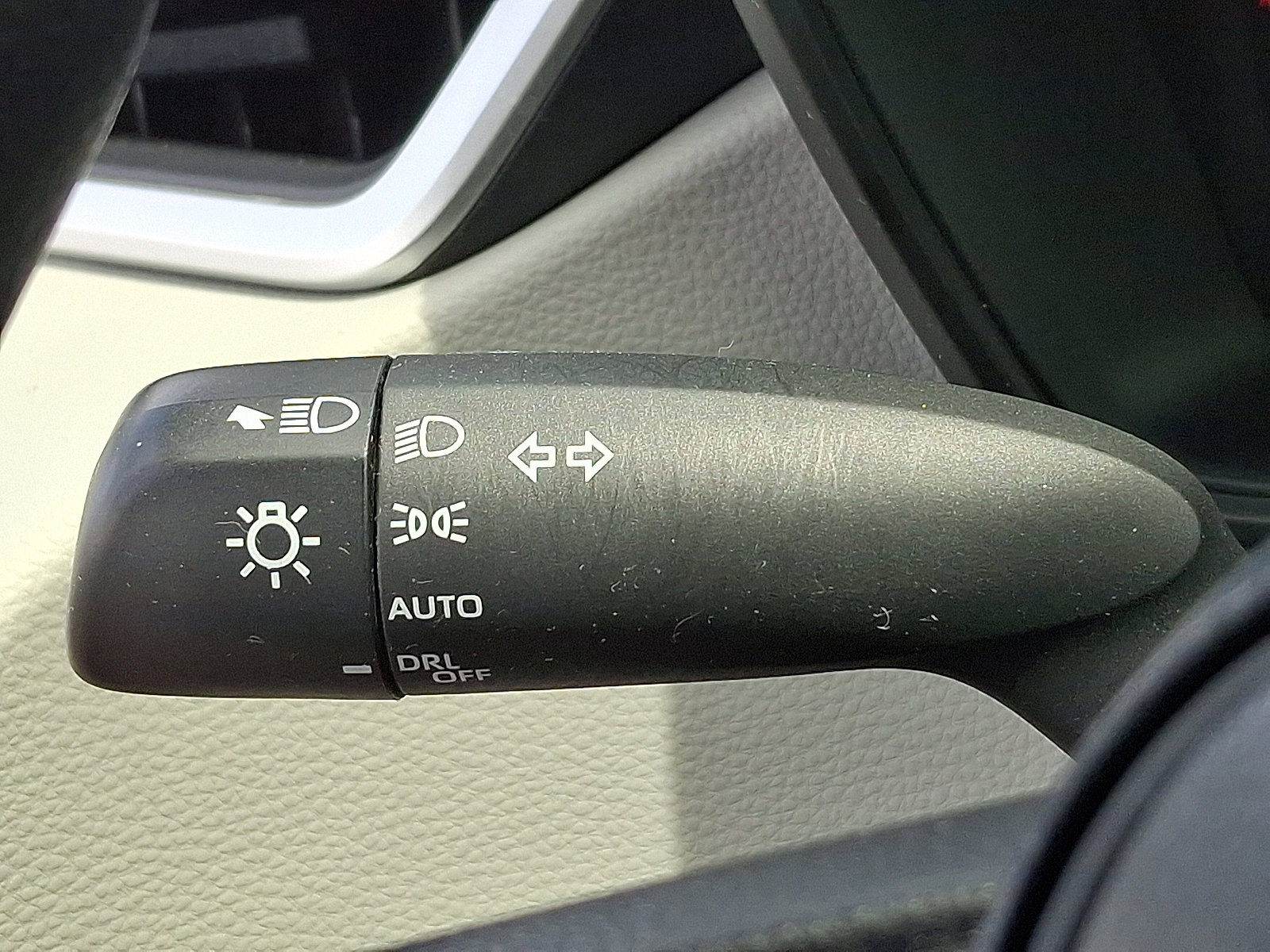 Certified 2022 Toyota Corolla LE image 25