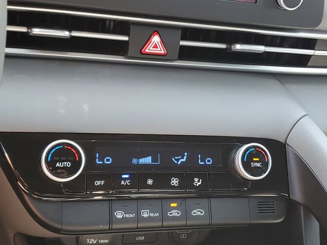 Used 2021 Hyundai Elantra SEL FWD image 28