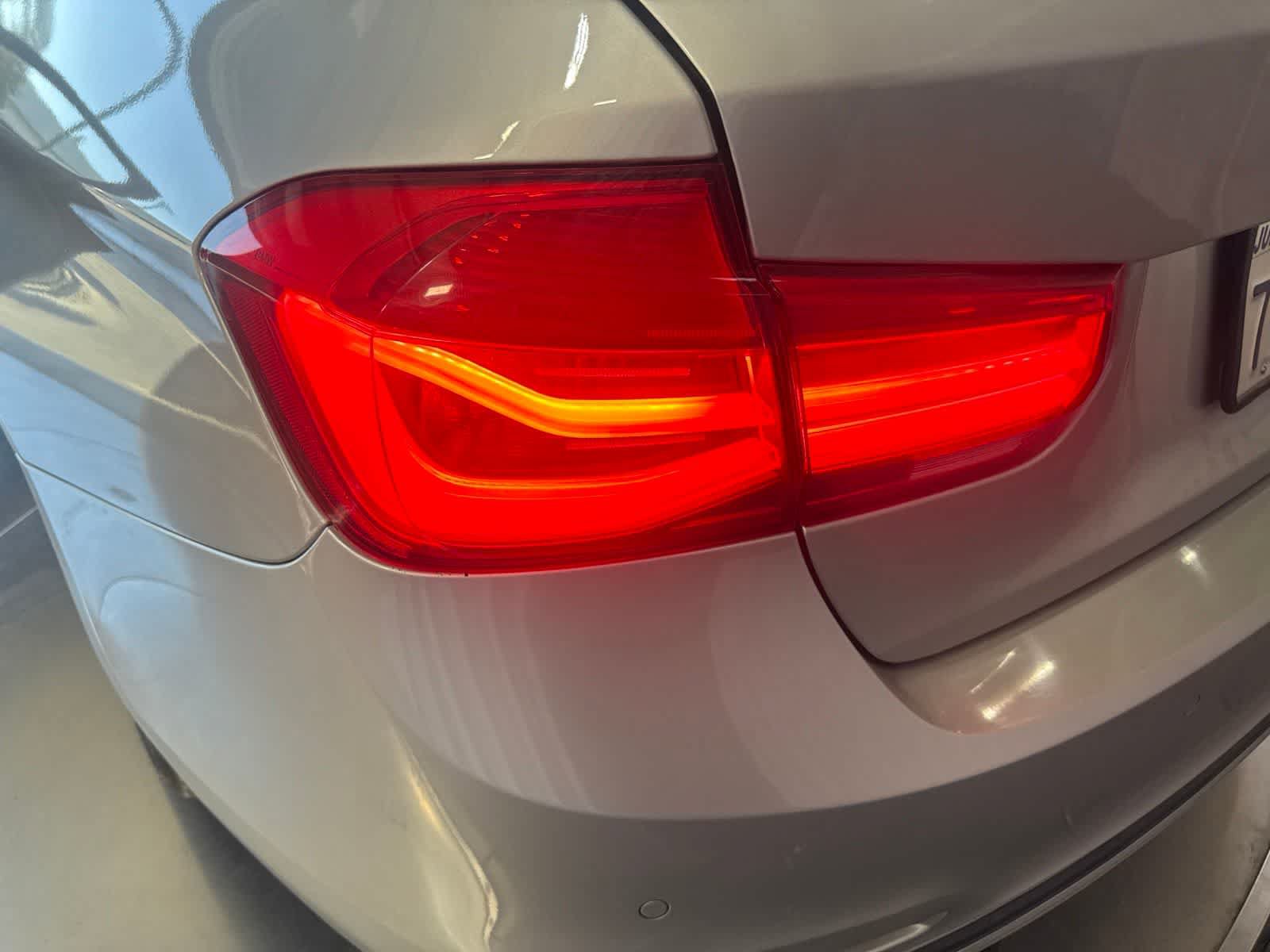 Used 2017 BMW 330e RWD image 12