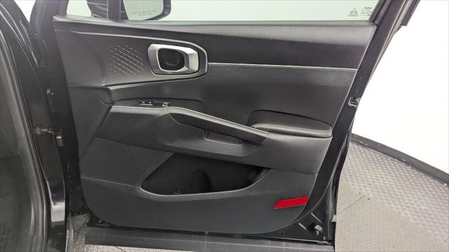 Used 2025 Kia Sorento LX FWD image 22