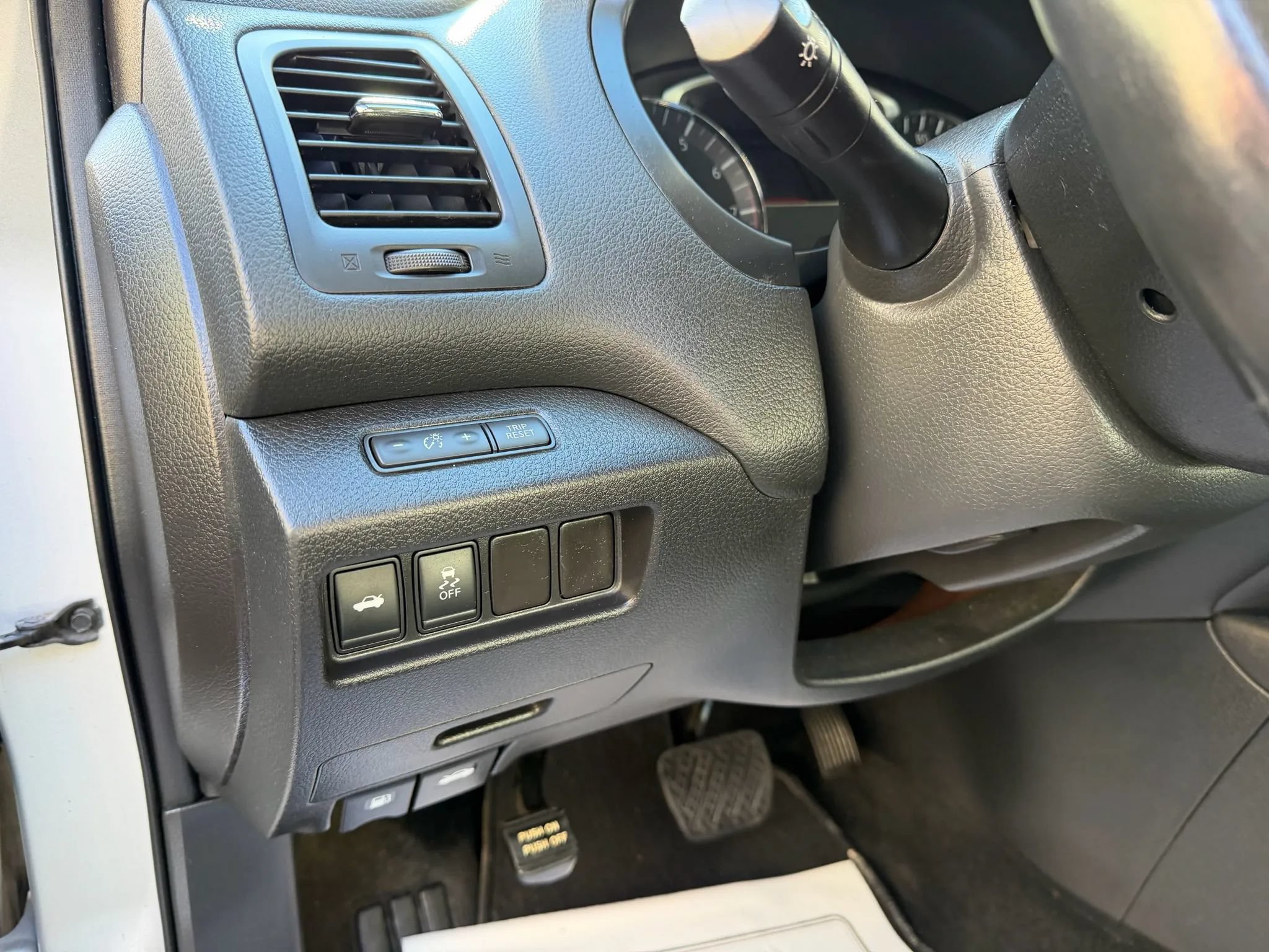 Used 2016 Nissan Altima 2.5 SV FWD image 27