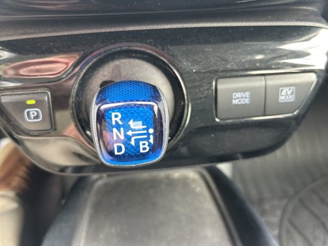 Used 2020 Toyota Prius LE image 18