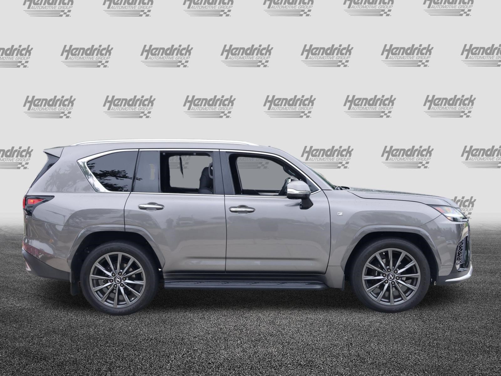 Used 2023 Lexus LX 600 F Sport w/ Accessory Package (Z1) AWD/4WD image 10