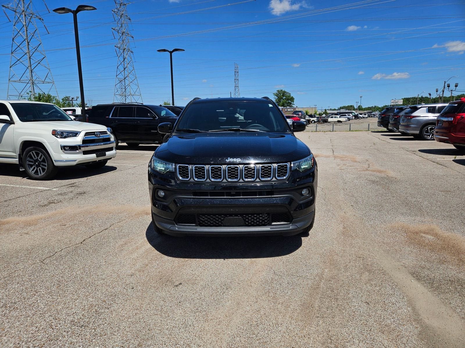 Used 2024 Jeep Compass Latitude AWD/4WD image 9