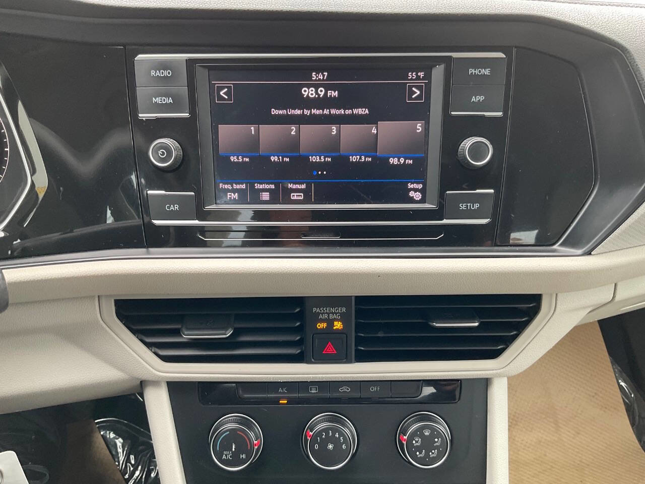 Used 2019 Volkswagen Jetta S image 12