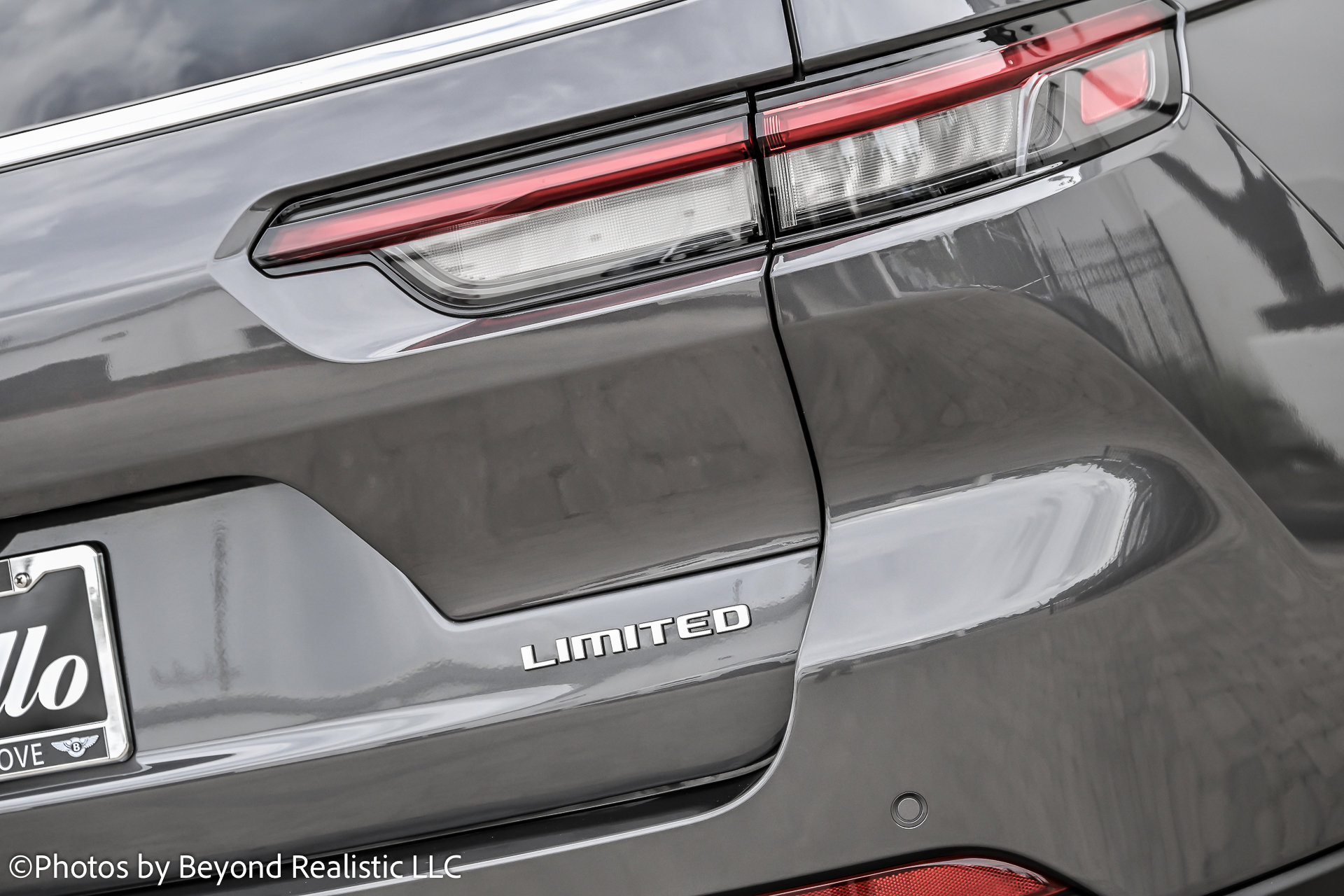 Used 2025 Jeep Grand Cherokee L Limited w/ Luxury Tech Group II image 17