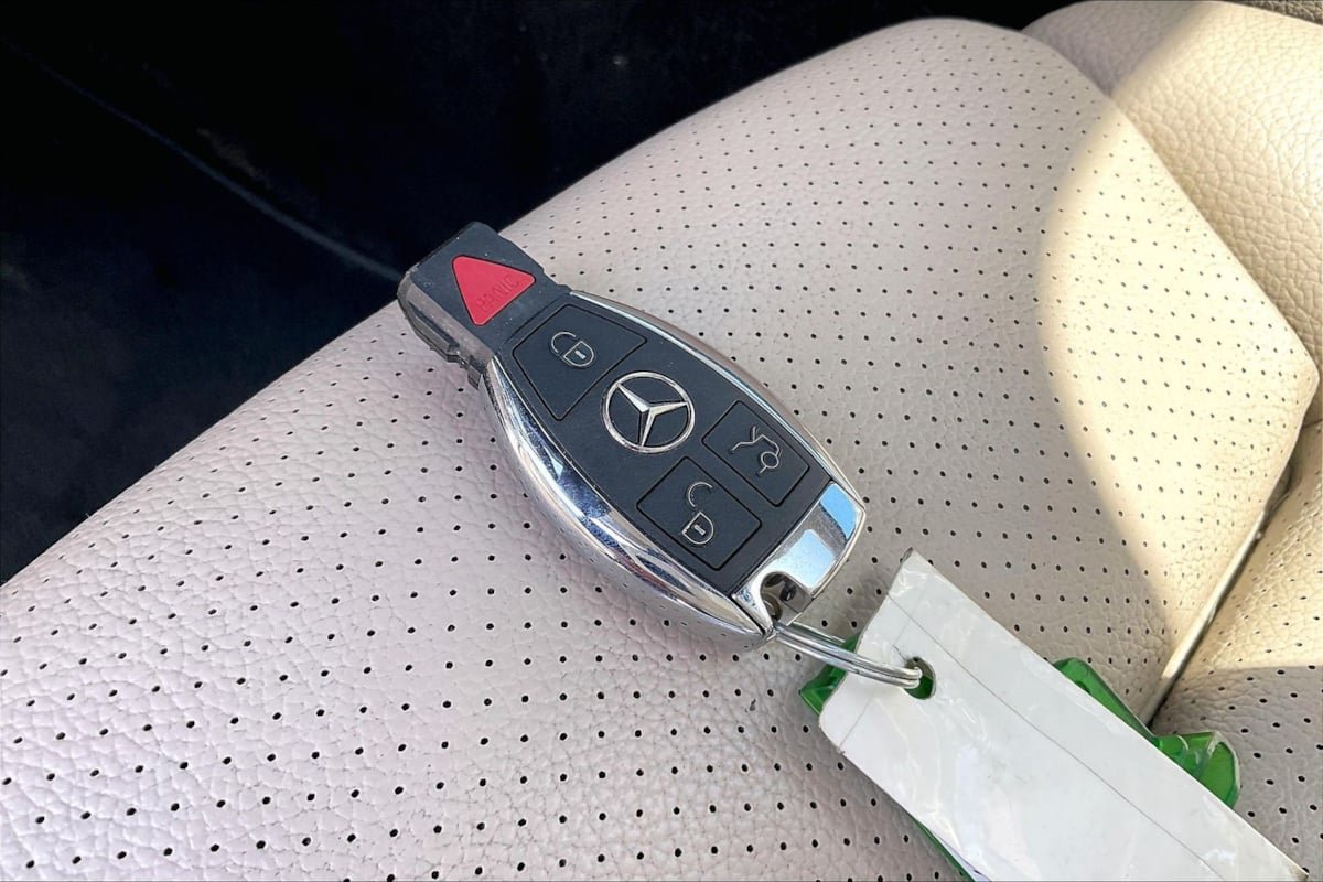Used 2017 Mercedes-Benz C 300 Sedan image 11