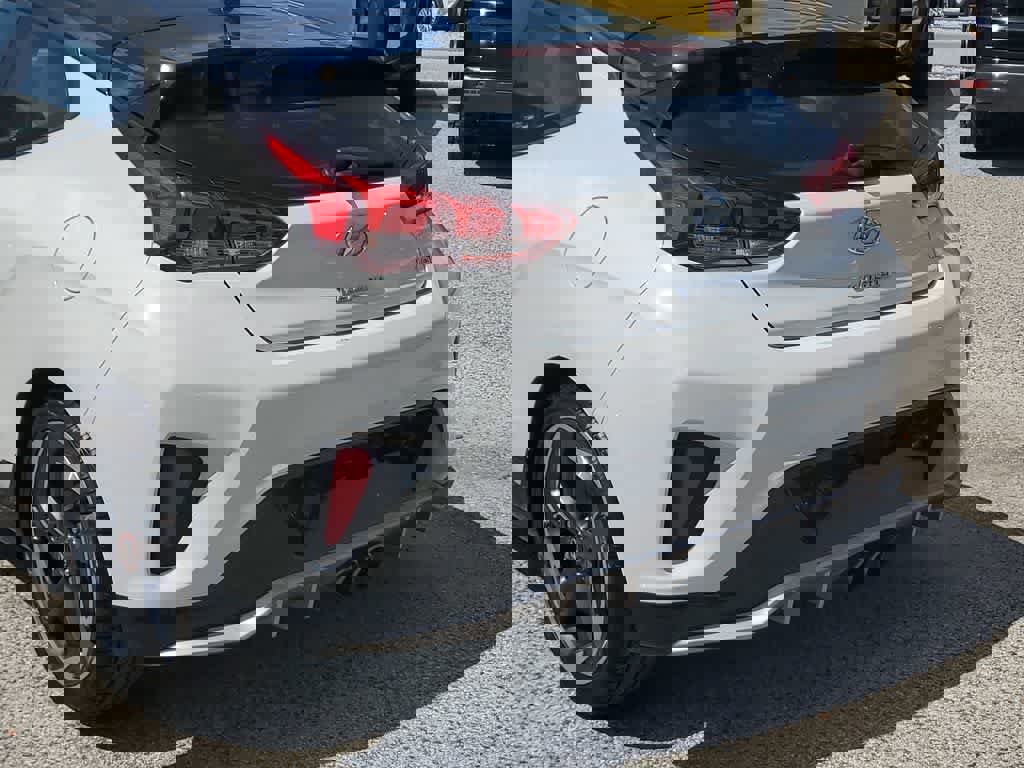 Used 2020 Hyundai Veloster Turbo Ultimate image 7