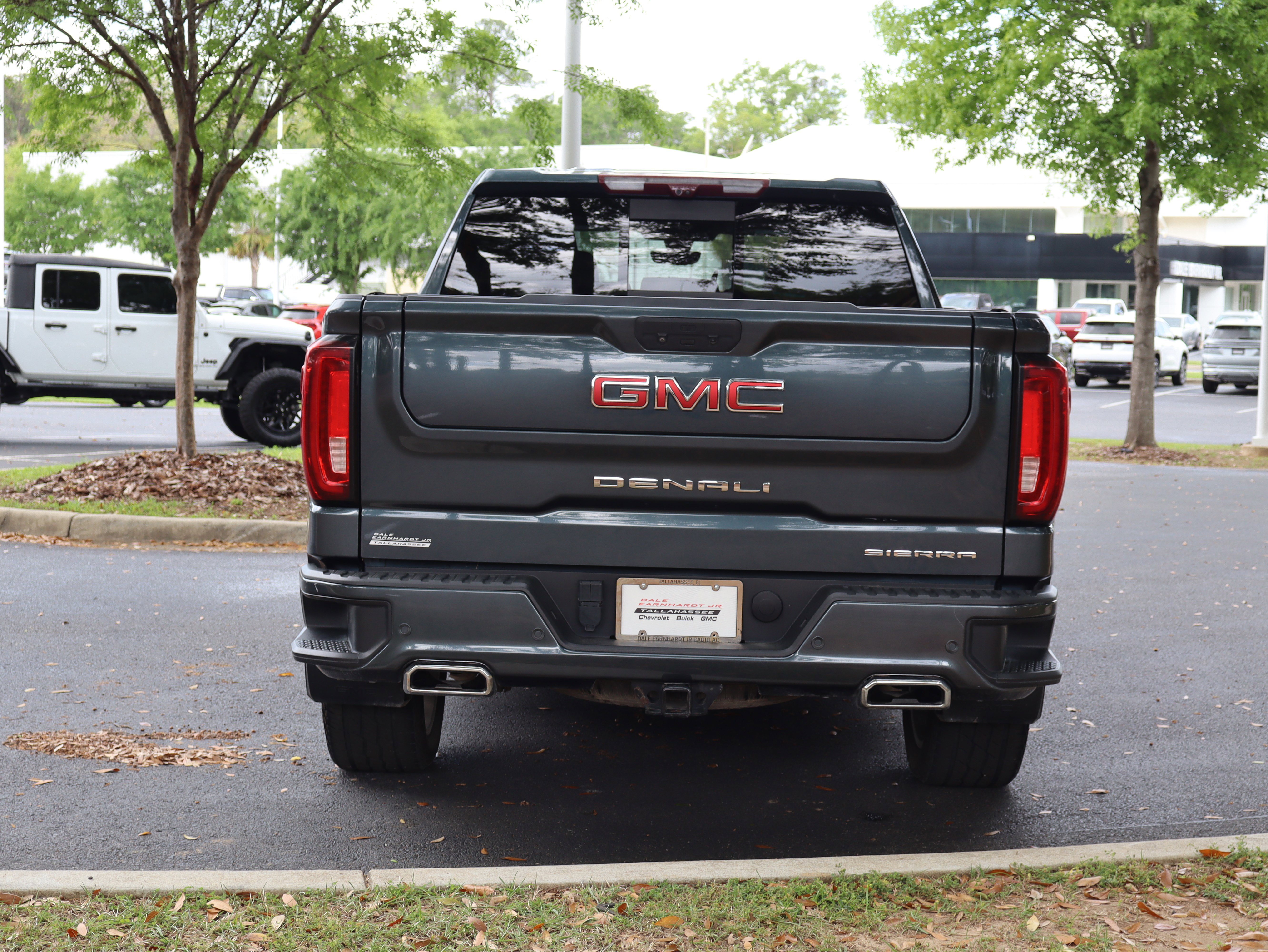 Used 2021 GMC Sierra 1500 Denali w/ Denali Ultimate Package AWD/4WD image 8