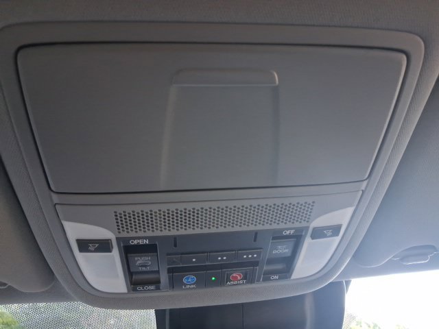 Used 2020 Acura MDX w/ Technology Package FWD image 25