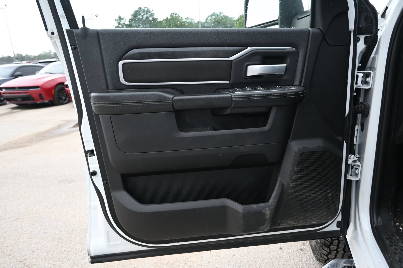 Used 2024 RAM 3500 Big Horn AWD/4WD image 8