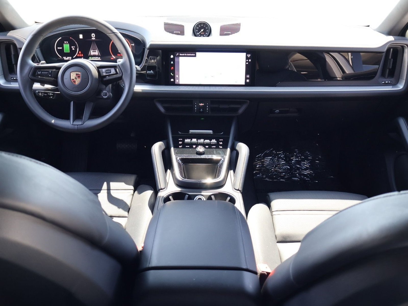 Certified 2025 Porsche Cayenne E-Hybrid Coupe AWD/4WD image 21