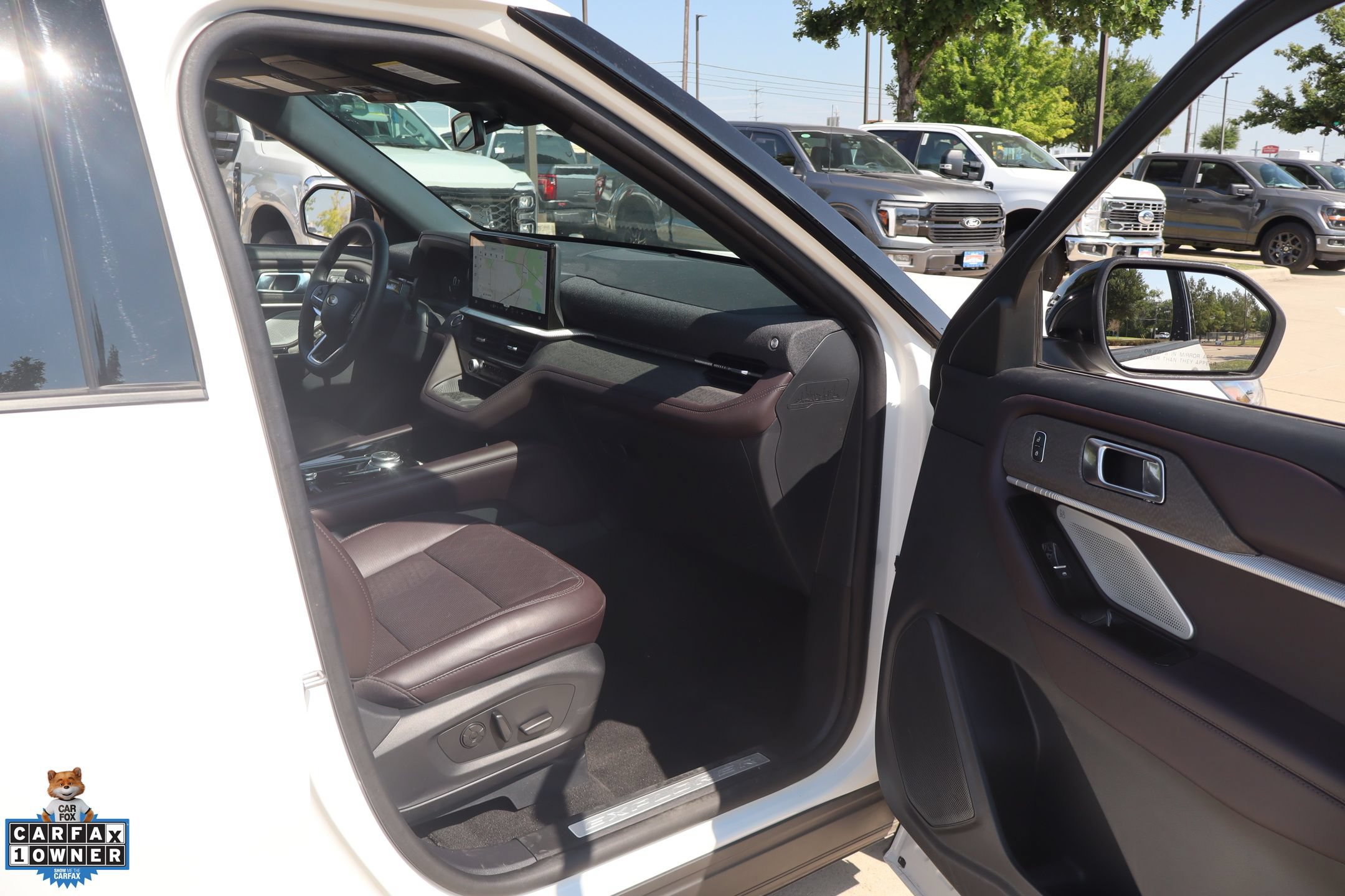 Used 2025 Ford Explorer Platinum RWD image 31