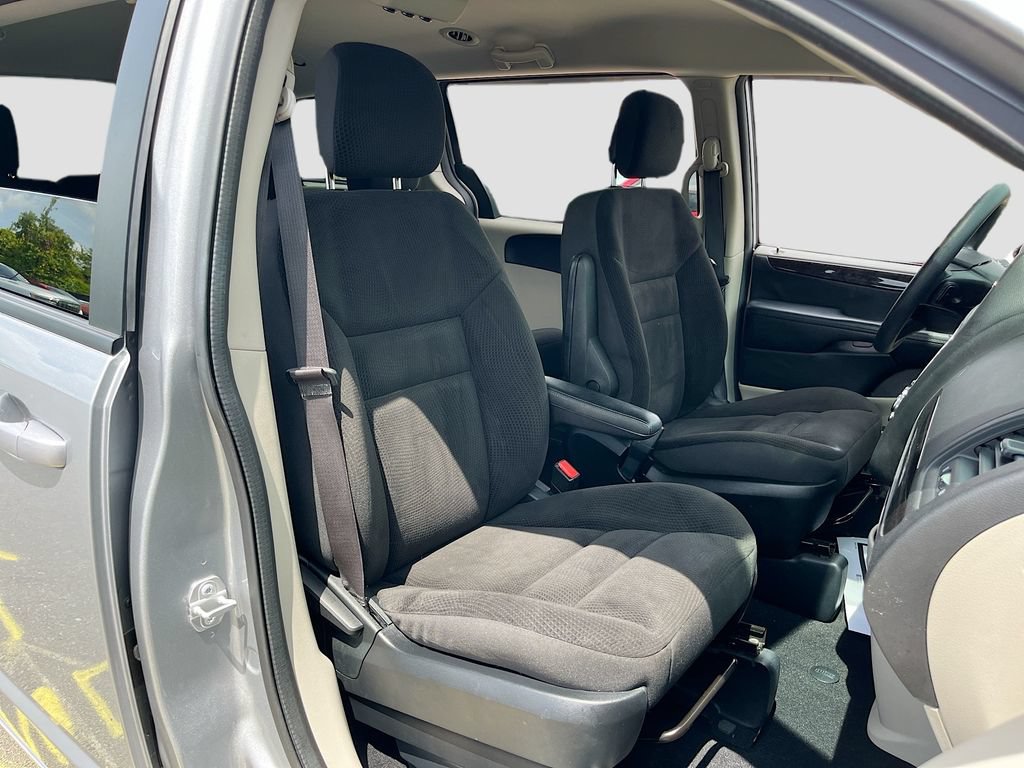 Certified 2018 Dodge Grand Caravan SE w/ UConnect Hands-Free Group FWD image 27
