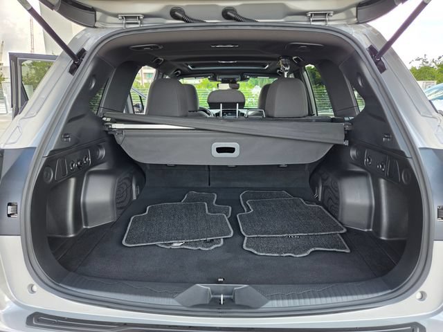 Used 2025 Subaru Forester Premium AWD/4WD image 23