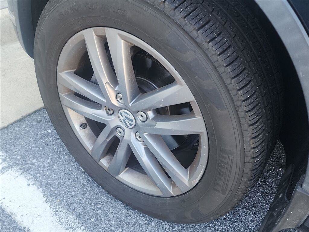 Used 2016 Volkswagen Touareg VR6 AWD/4WD image 47