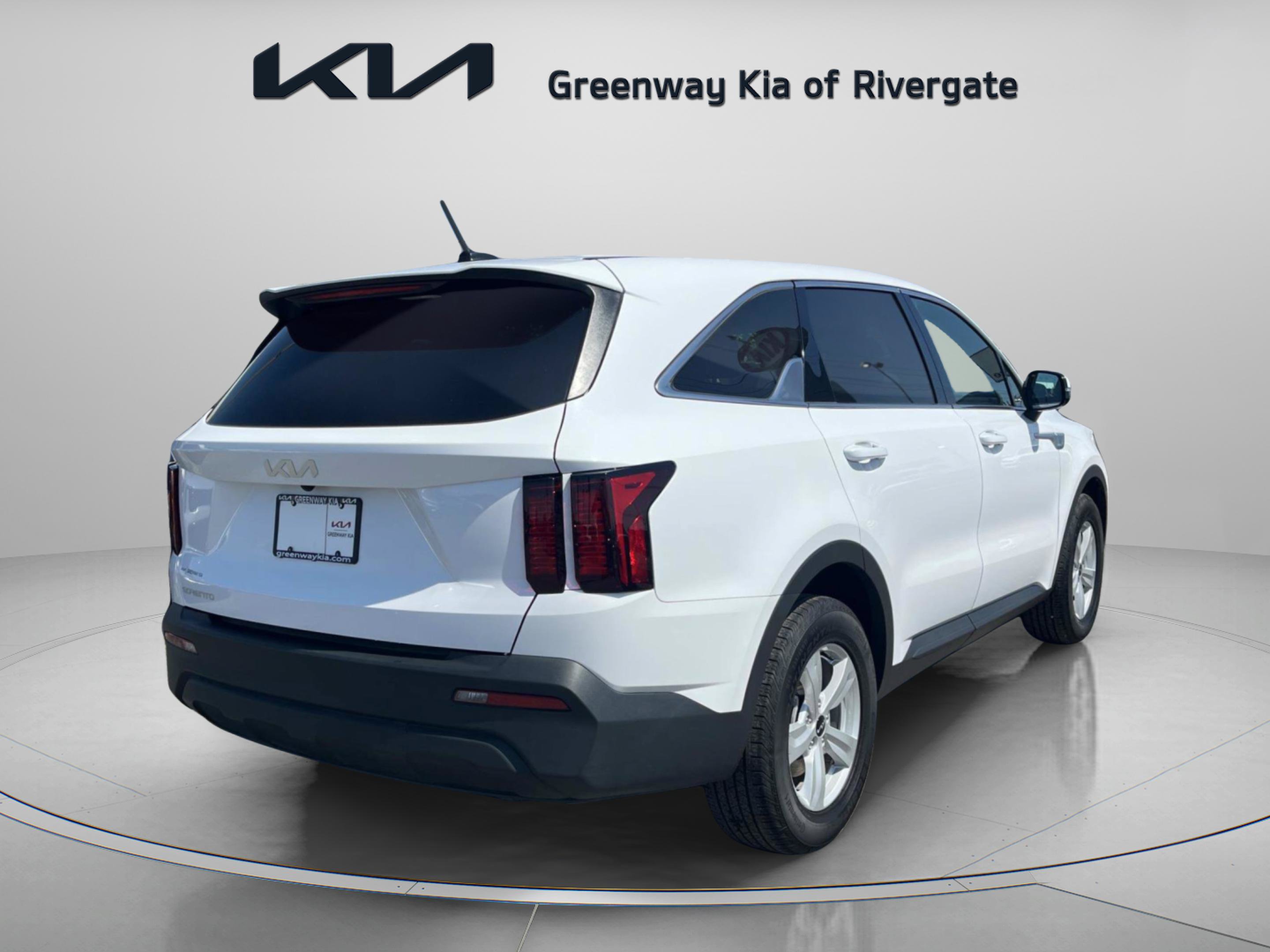 Used 2023 Kia Sorento LX FWD image 7