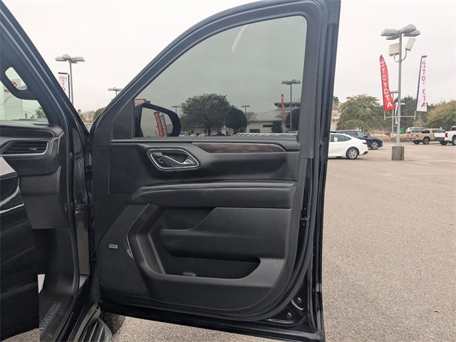 Used 2023 Chevrolet Tahoe LT image 32