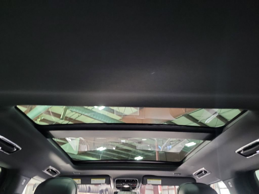 Used 2023 Land Rover Range Rover Sport SE Dynamic image 29