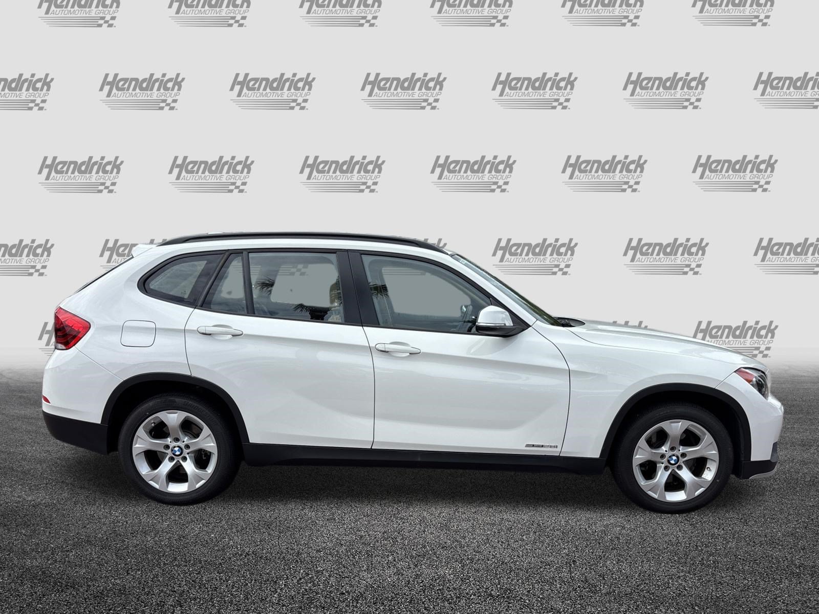 Used 2015 BMW X1 sDrive28i RWD image 11