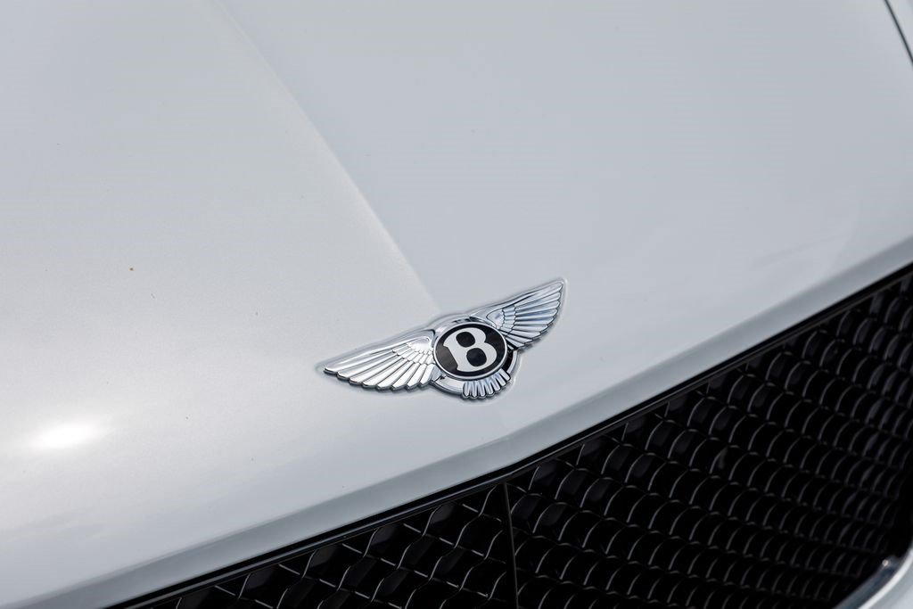 Used 2023 Bentley Bentayga AWD/4WD image 17