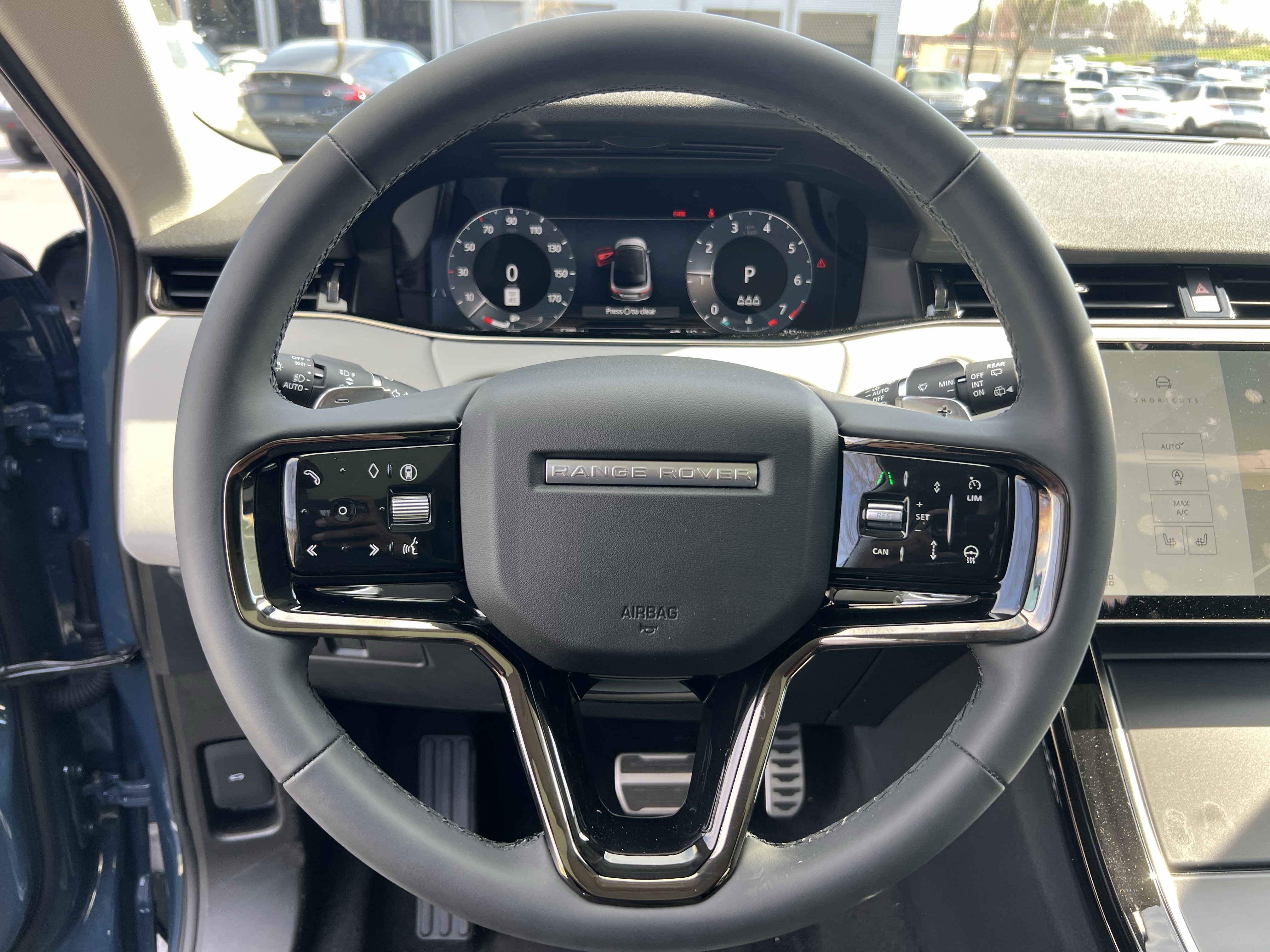 Used 2025 Land Rover Range Rover Evoque Dynamic SE image 18