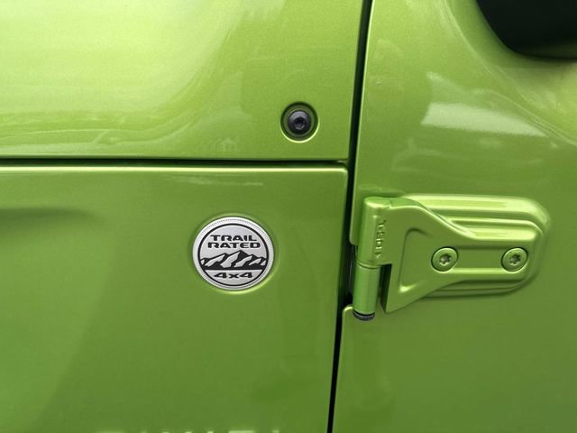 Used 2019 Jeep Wrangler Unlimited Sahara AWD/4WD image 14