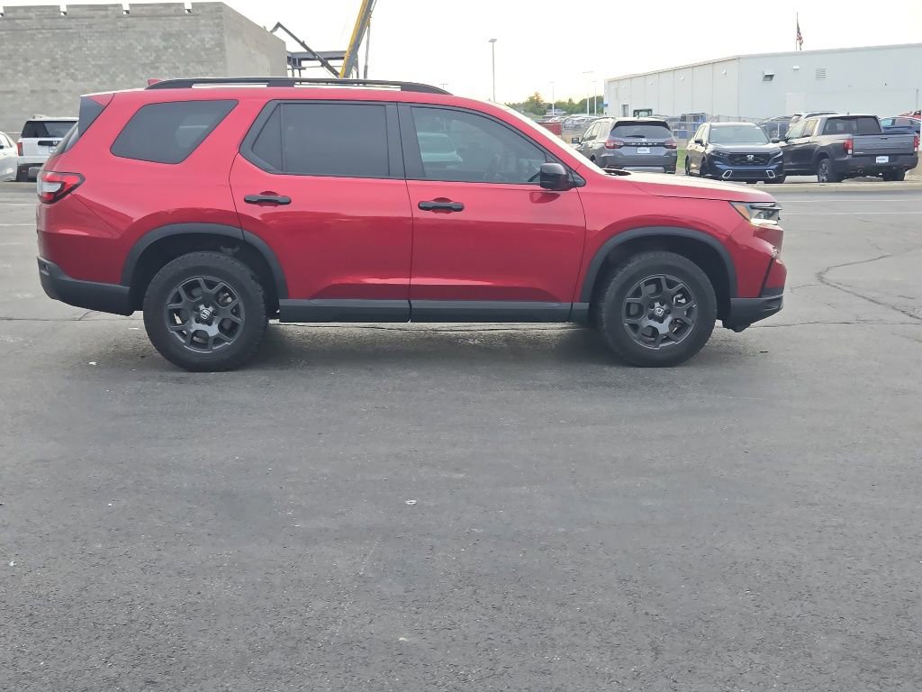 Certified 2024 Honda Pilot TrailSport image 10