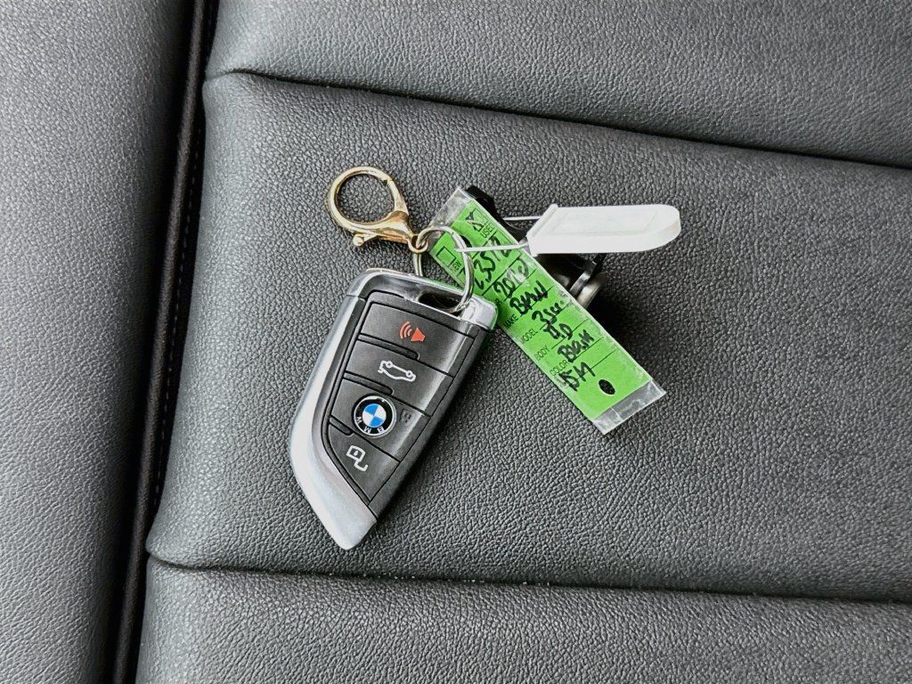 Used 2020 BMW 330i xDrive Sedan w/ Convenience Package AWD/4WD image 31
