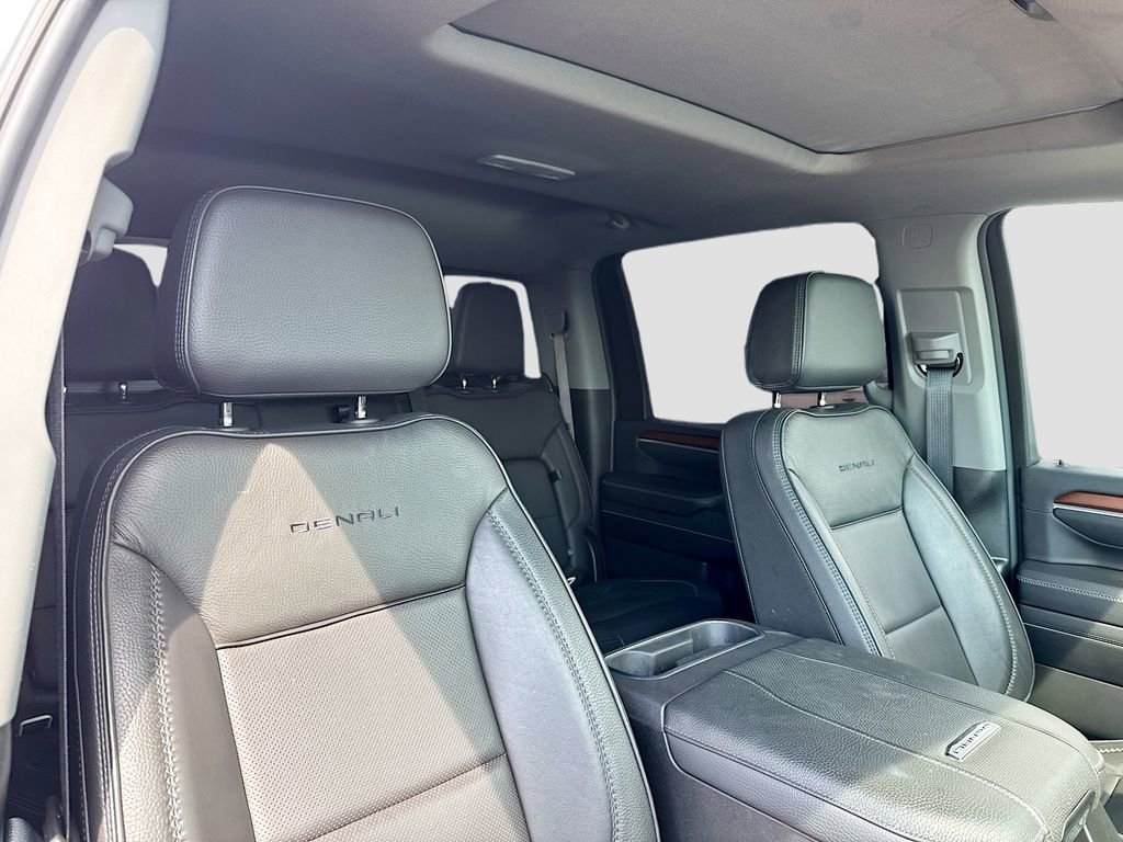 Used 2025 GMC Sierra 3500 Denali w/ Denali Reserve Package image 26