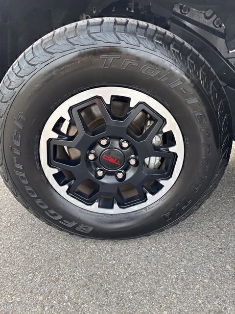 Used 2025 Toyota Tacoma TRD Off-Road image 8