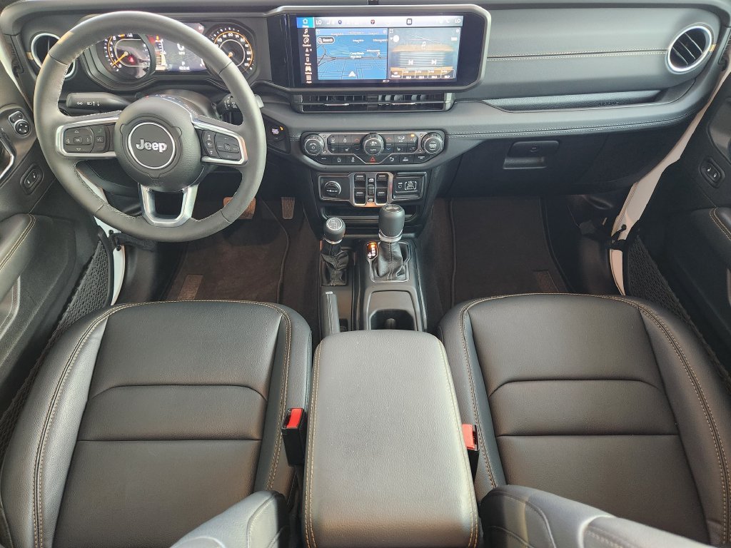 New 2026 Jeep Wrangler Unlimited Sahara AWD/4WD image 18