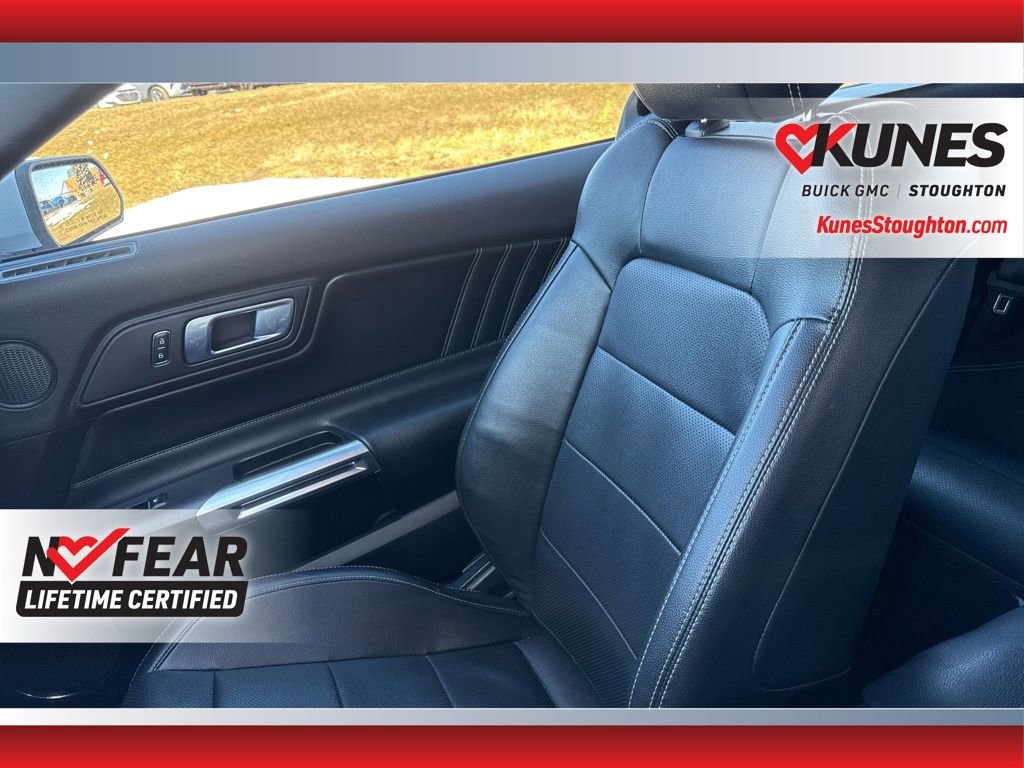 Used 2023 Ford Mustang Convertible image 39