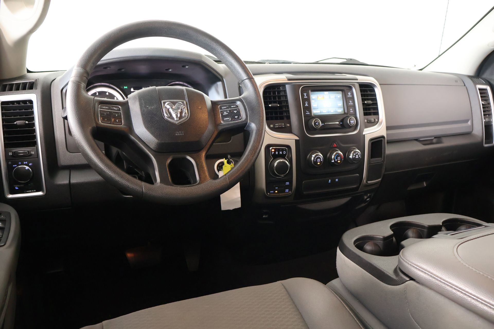 Used 2018 RAM 1500 Classic SLT image 2