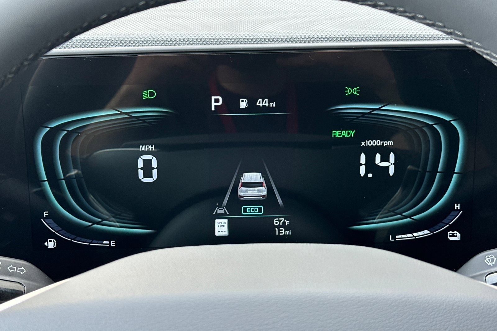 New 2025 Kia Niro EX Touring image 21