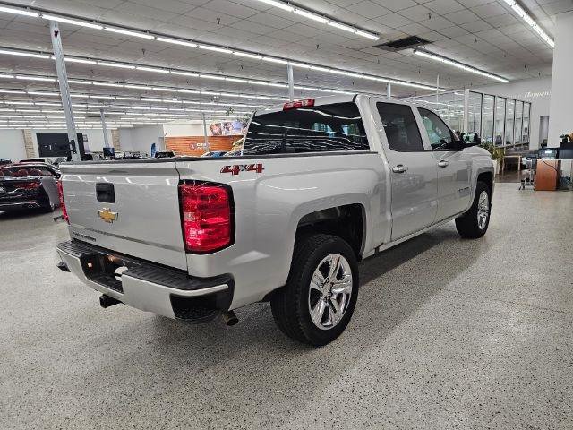 Used 2018 Chevrolet Silverado 1500 Custom w/ Custom Value Package AWD/4WD image 4