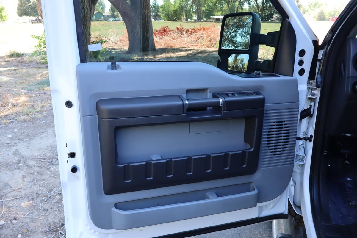 Used 2016 Ford F250 XL w/ Power Equipment Group AWD/4WD image 23