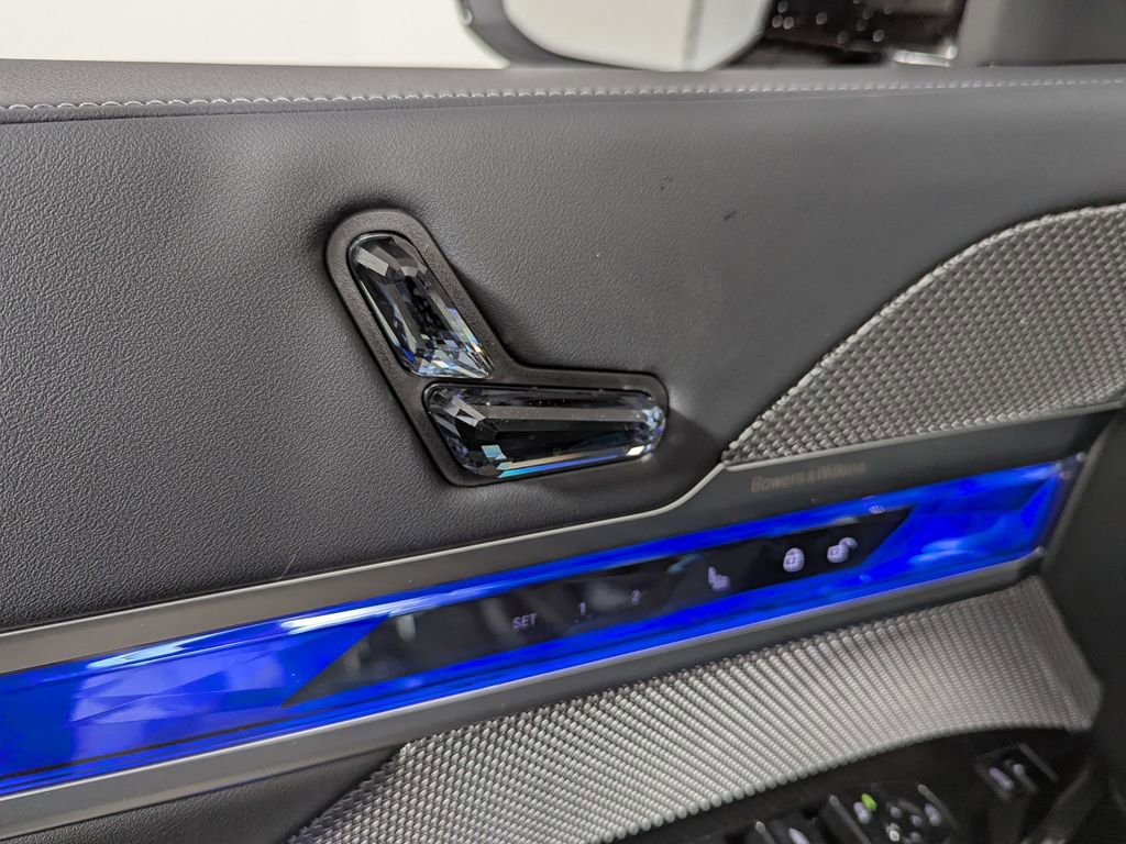 New 2026 BMW i7 xDrive60 image 12
