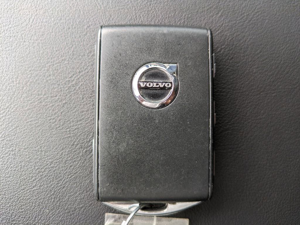 Certified 2023 Volvo XC90 T8 Plus w/ Protection Package Premier image 29