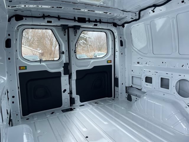 New 2026 Ford Transit 150 Low Roof RWD image 18