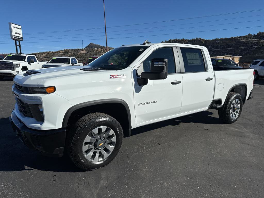 New 2026 Chevrolet Silverado 2500 Custom w/ Z71 Off-Road Package image 3