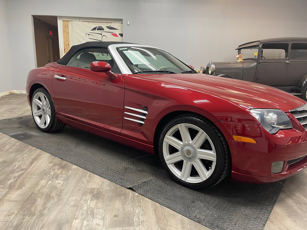 Used 2005 Chrysler Crossfire Limited RWD image 5