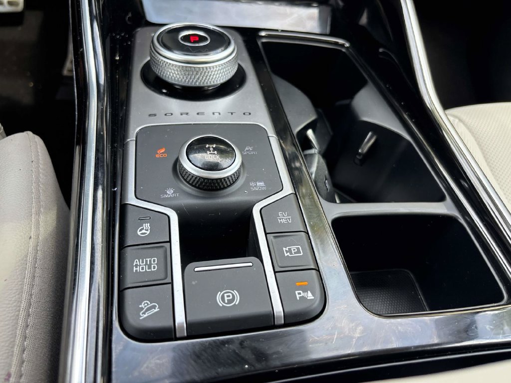Certified 2023 Kia Sorento SX Prestige AWD/4WD image 29