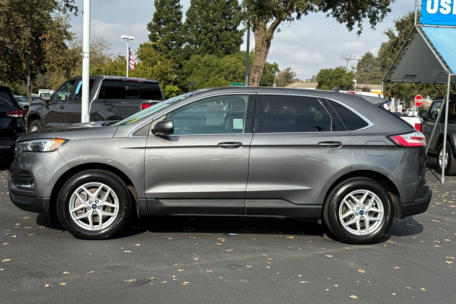 Used 2022 Ford Edge SEL image 6